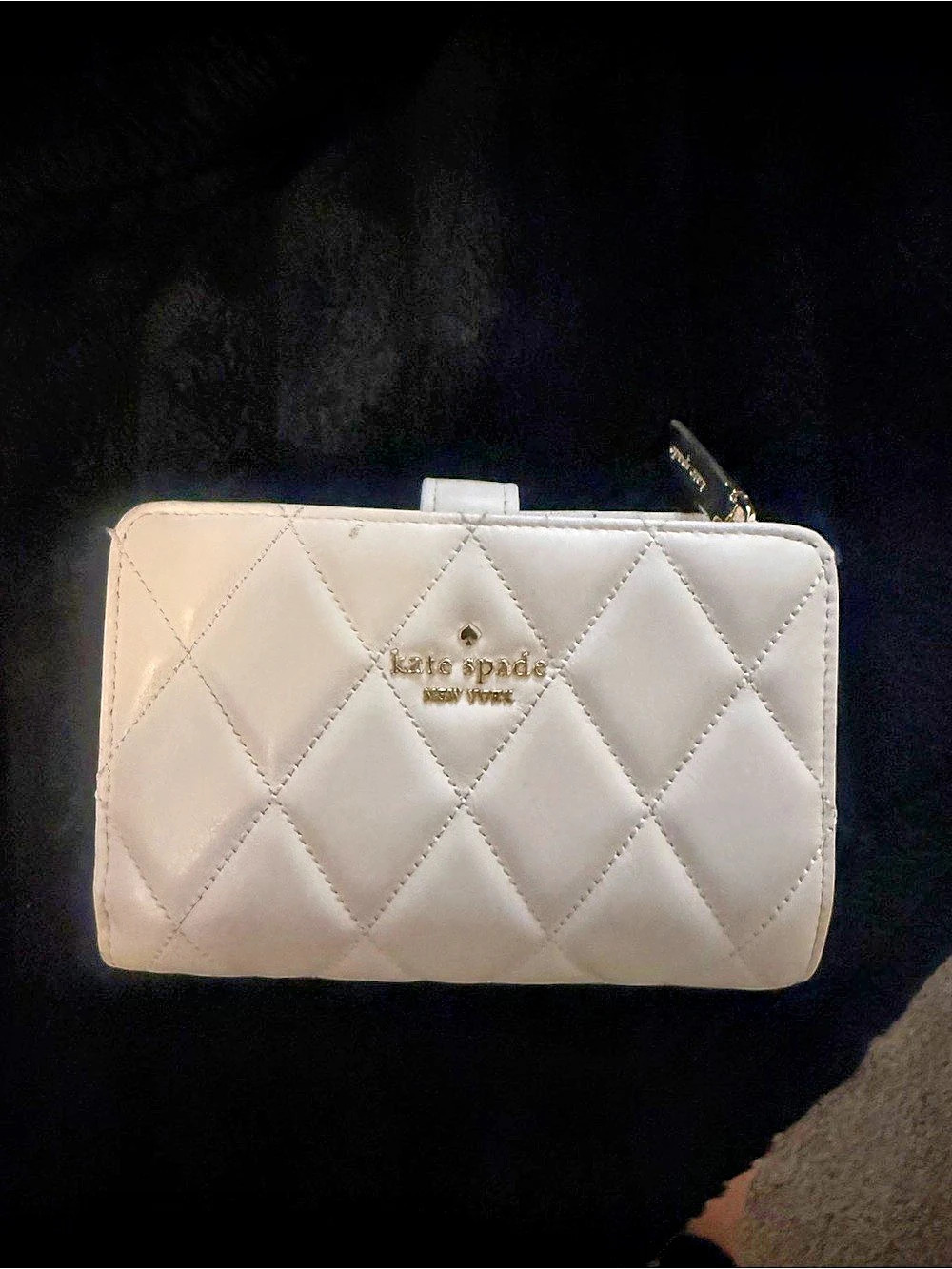 kate spade new york Quilted Zip Around Wallet in White Like New